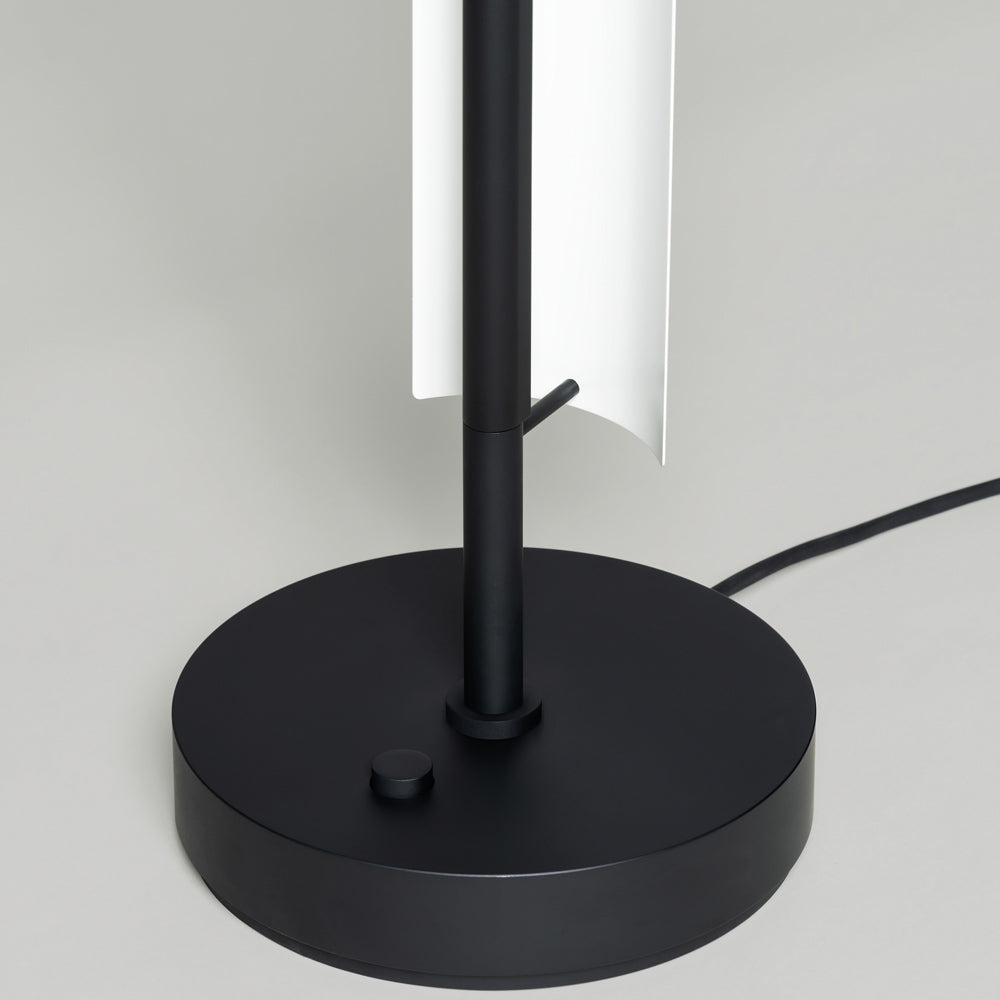 Lámina 165 LED Floor Lamp in Detail.