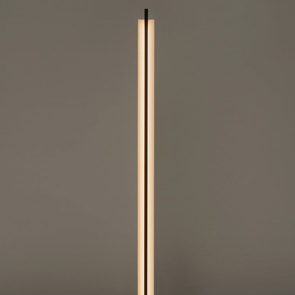 Lámina 165 LED Floor Lamp in Detail.