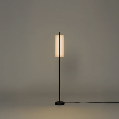 Lámina 45 LED Floor Lamp in Detail.