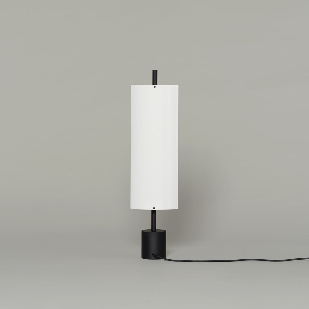 Lámina 45 LED Table Lamp in Detail.