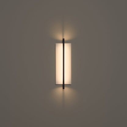 Lámina 45 LED Wall Light in Detail.