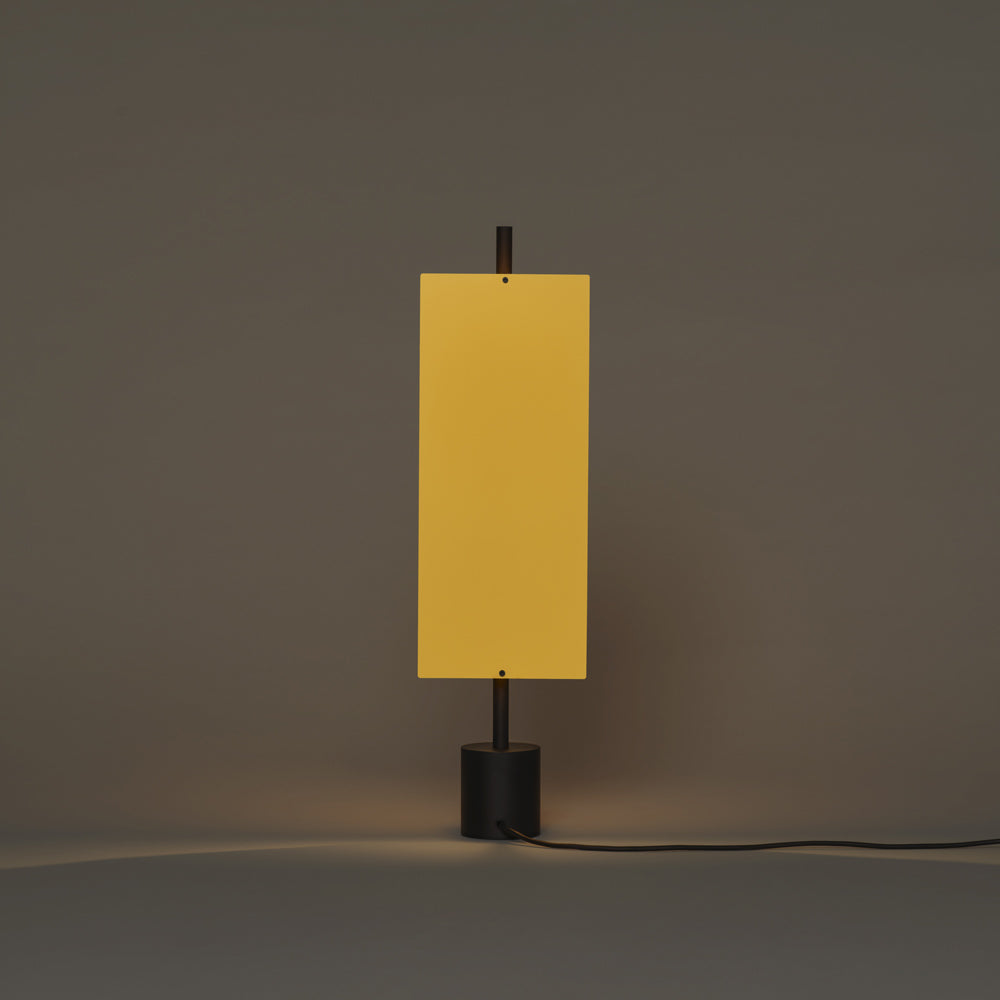 Lámina Dorada 45 LED Table Lamp in Detail.