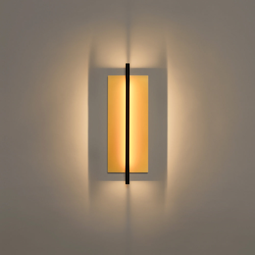 Lámina Dorada 45 LED Wall Light in Detail.