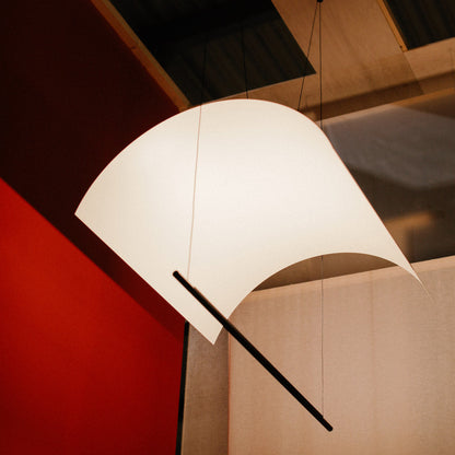 Lámina Mayor LED Pendant Light in Detail.