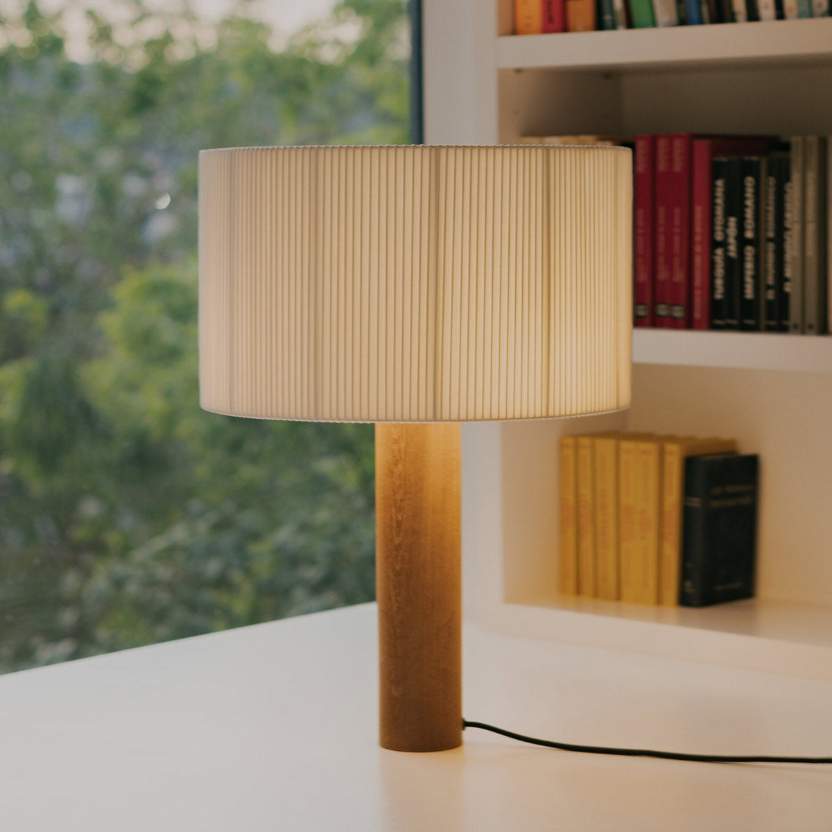 Moragas Table Lamp in Detail.