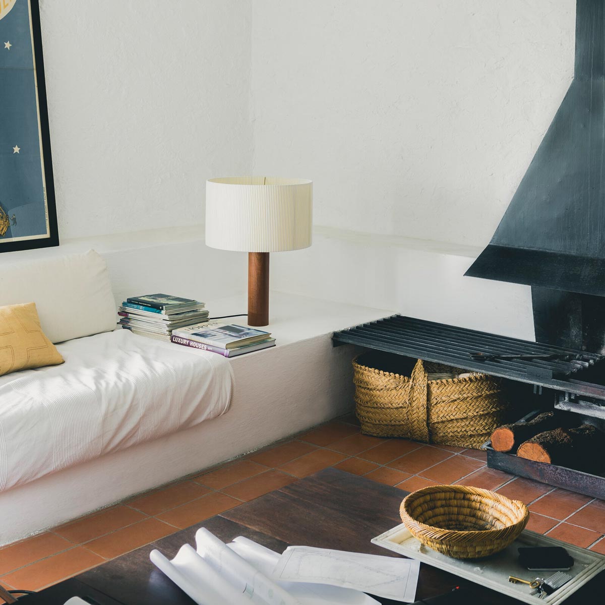 Moragas Table Lamp in living room.