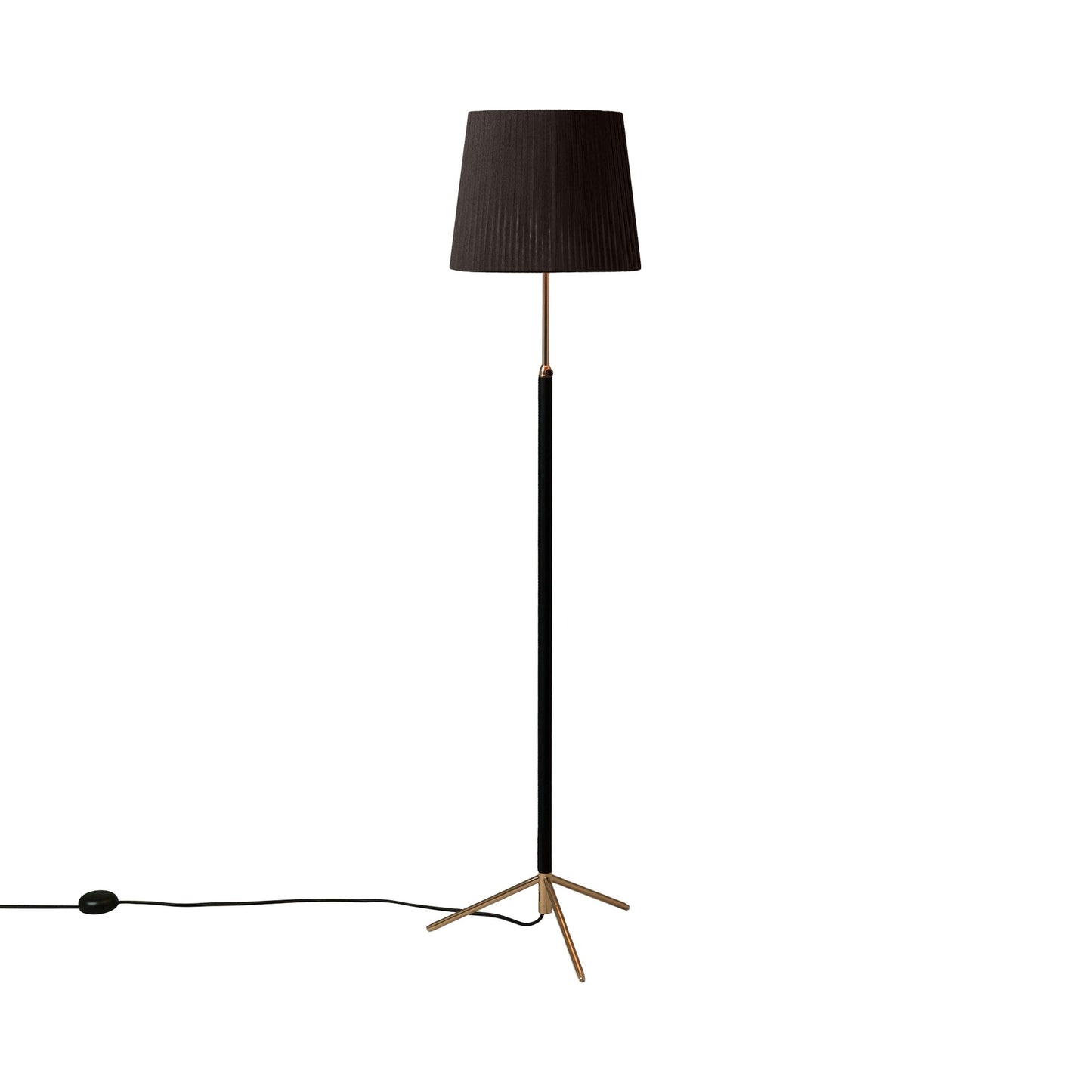 Pie de Salón Floor Lamp in Polished Brass/Black (11-Inch).