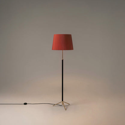 Pie de Salón Floor Lamp in Detail.
