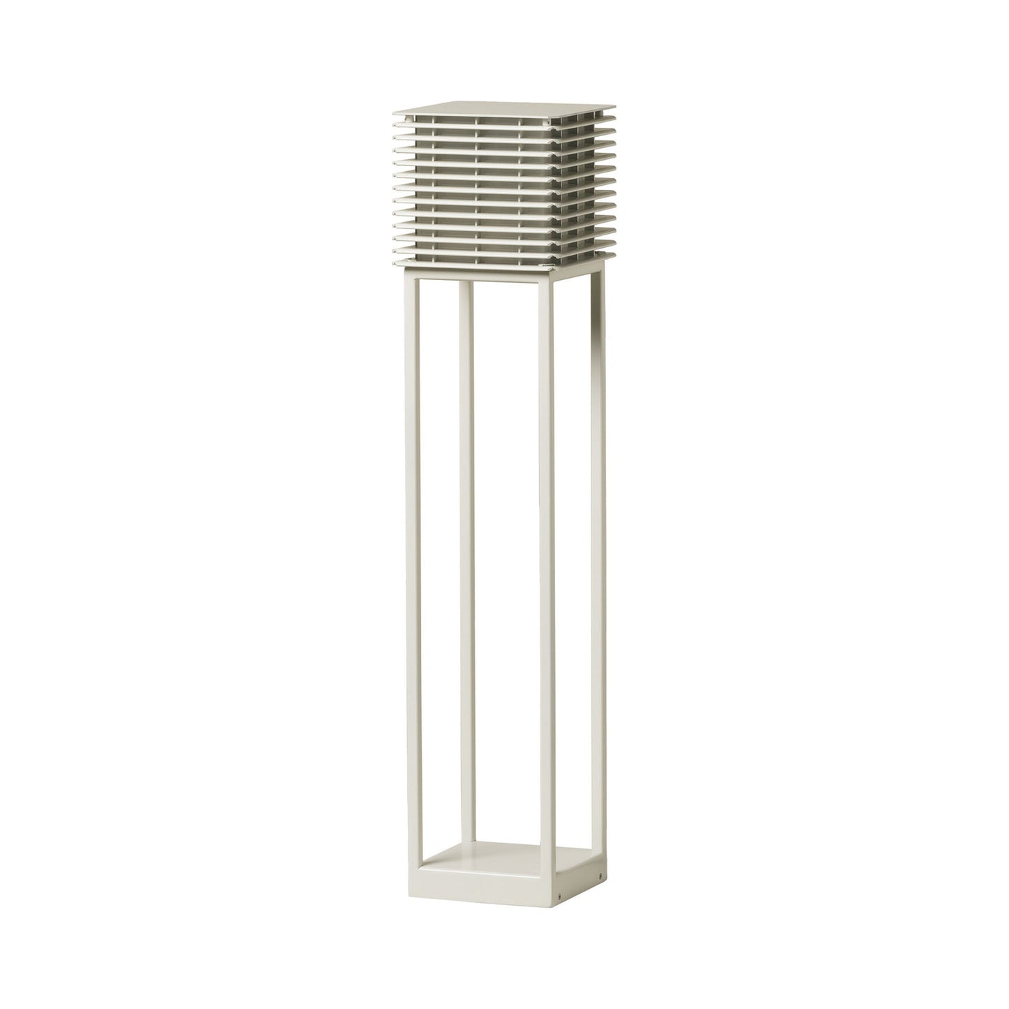 Shiro 17 Alta Outdoor Floor Lamp in Detail.