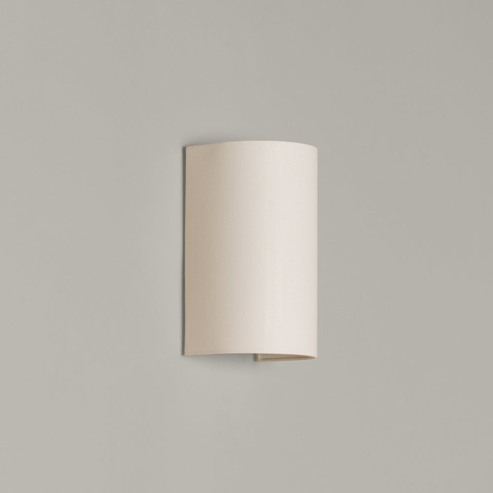 Singular Wall Light in Detail.