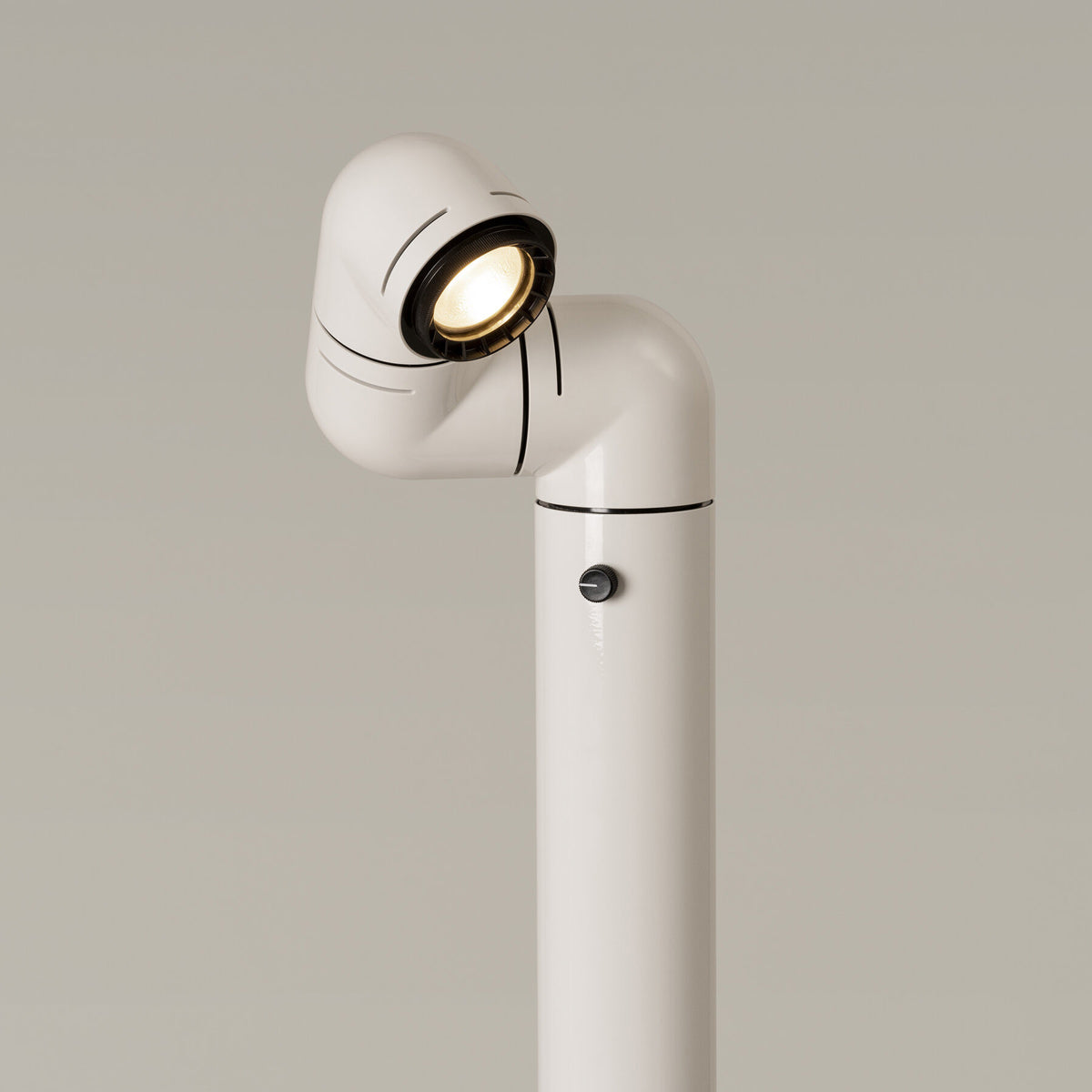 Tatu Alta LED Floor Lamp in Detail.
