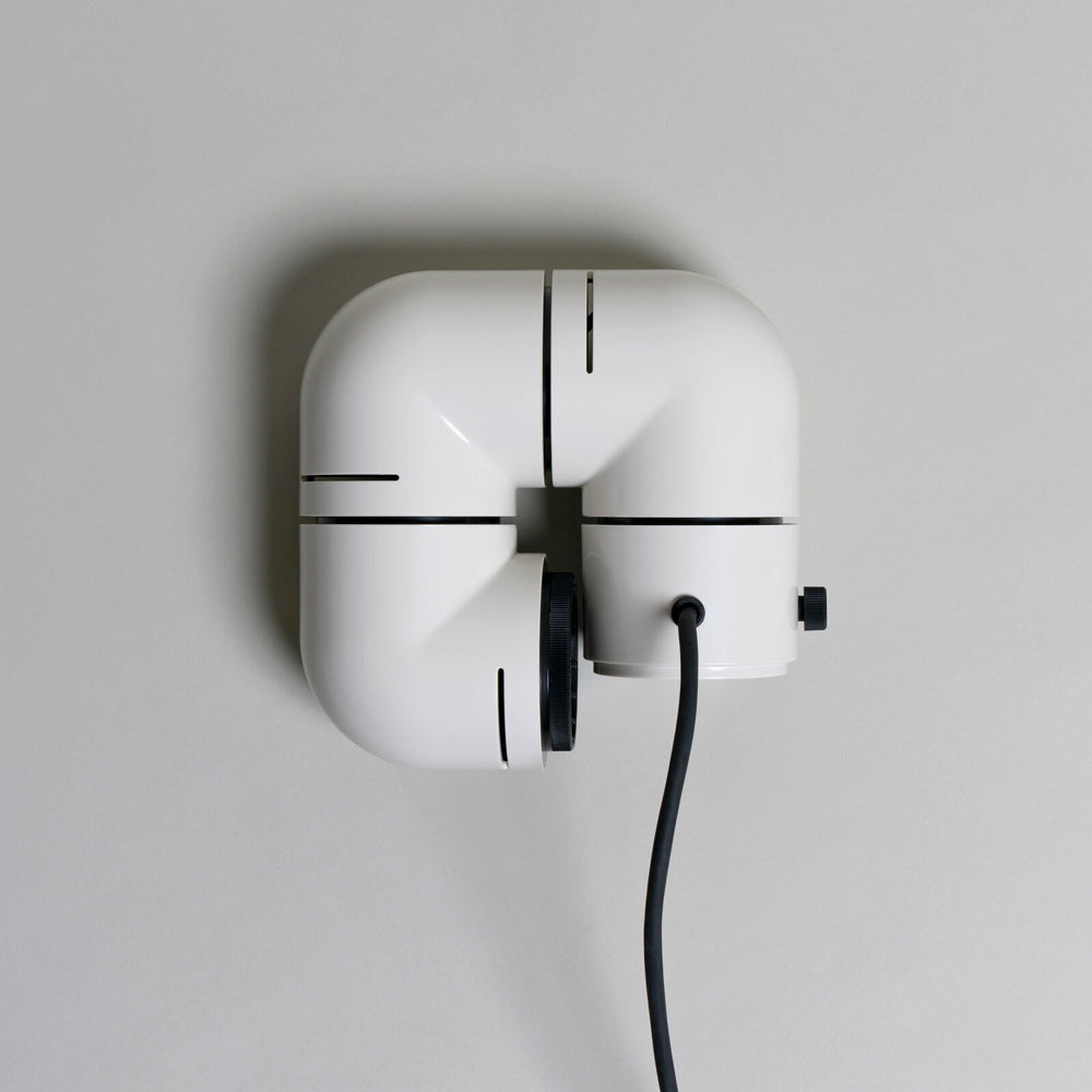 Tatu LED Table Lamp in Detail.