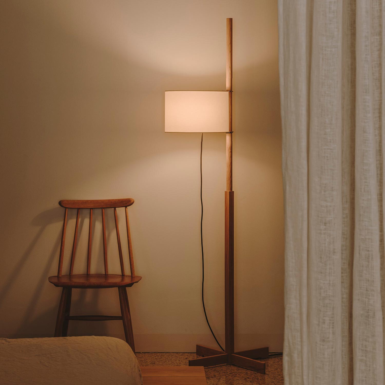 TMM Floor Lamp in Detail.
