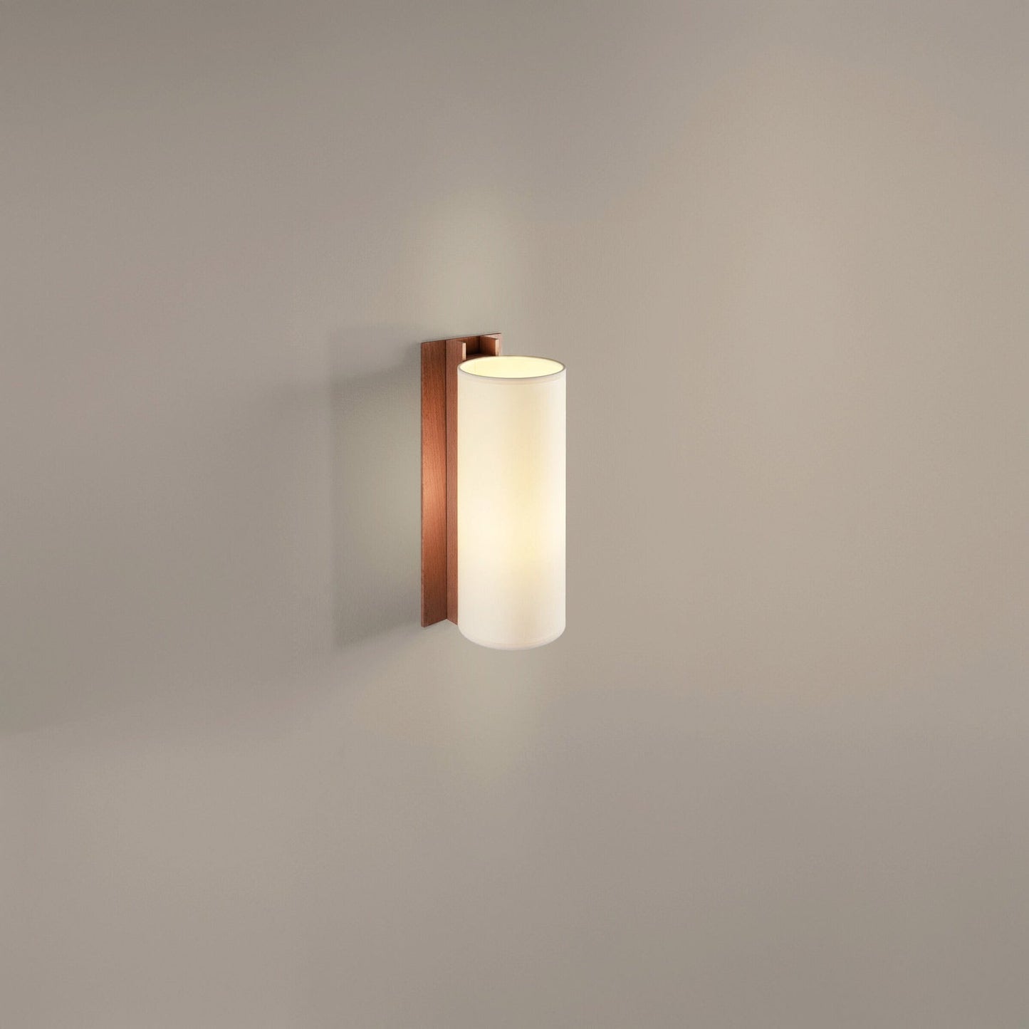 TMM Largo Wall Light in Detail.