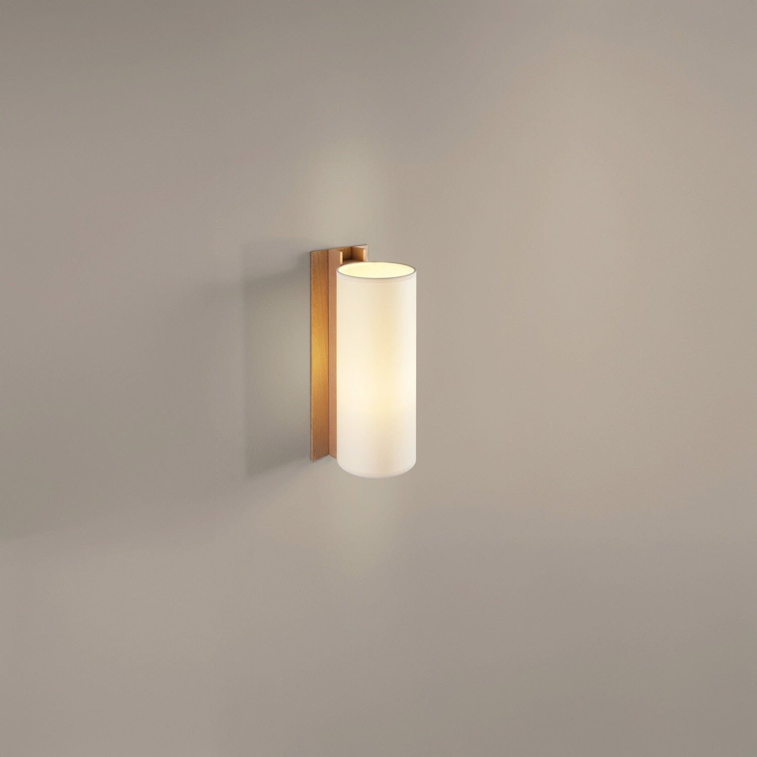 TMM Largo Wall Light in Detail.