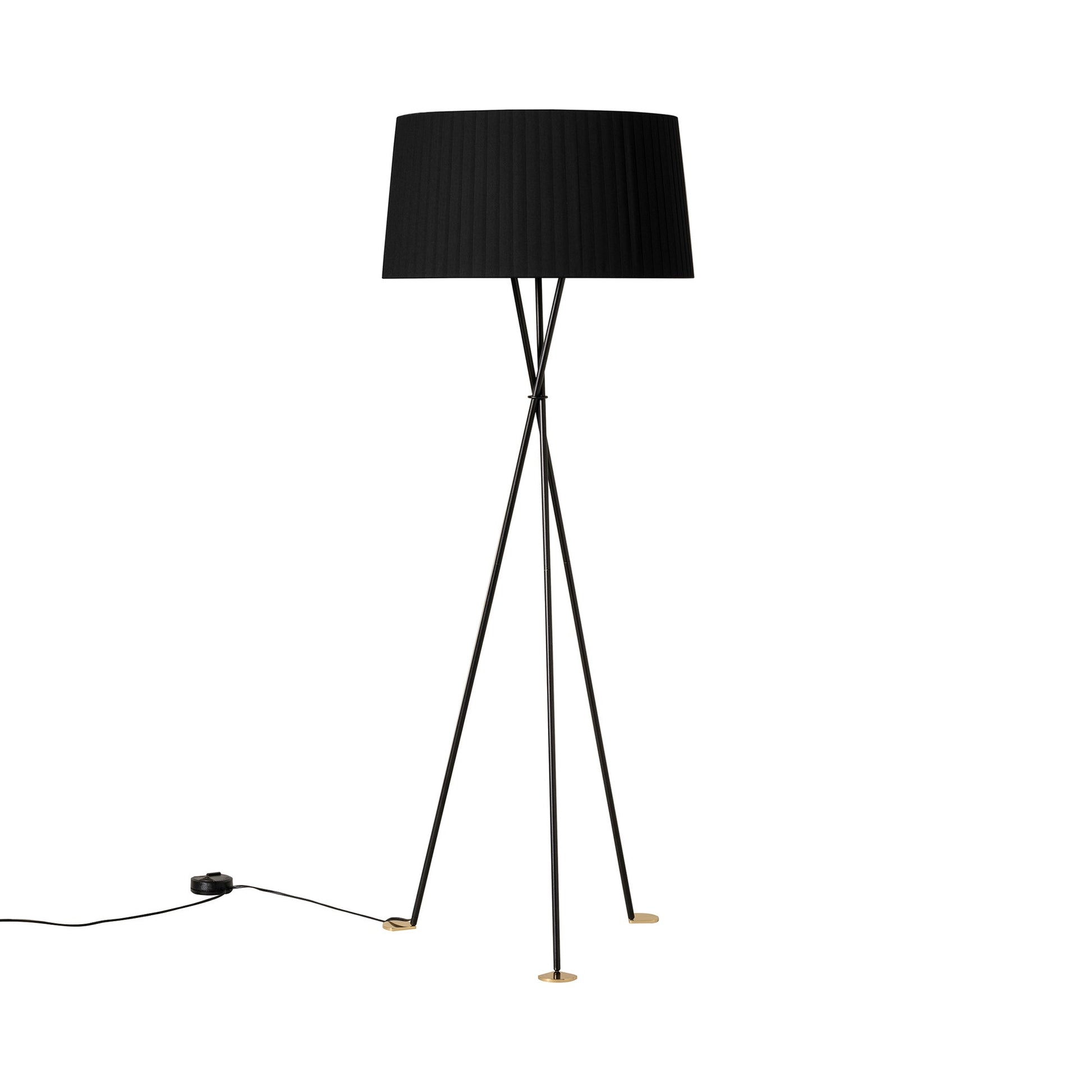 Trípode Floor Lamp in Black.