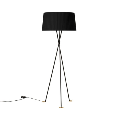 Trípode Floor Lamp in Black.