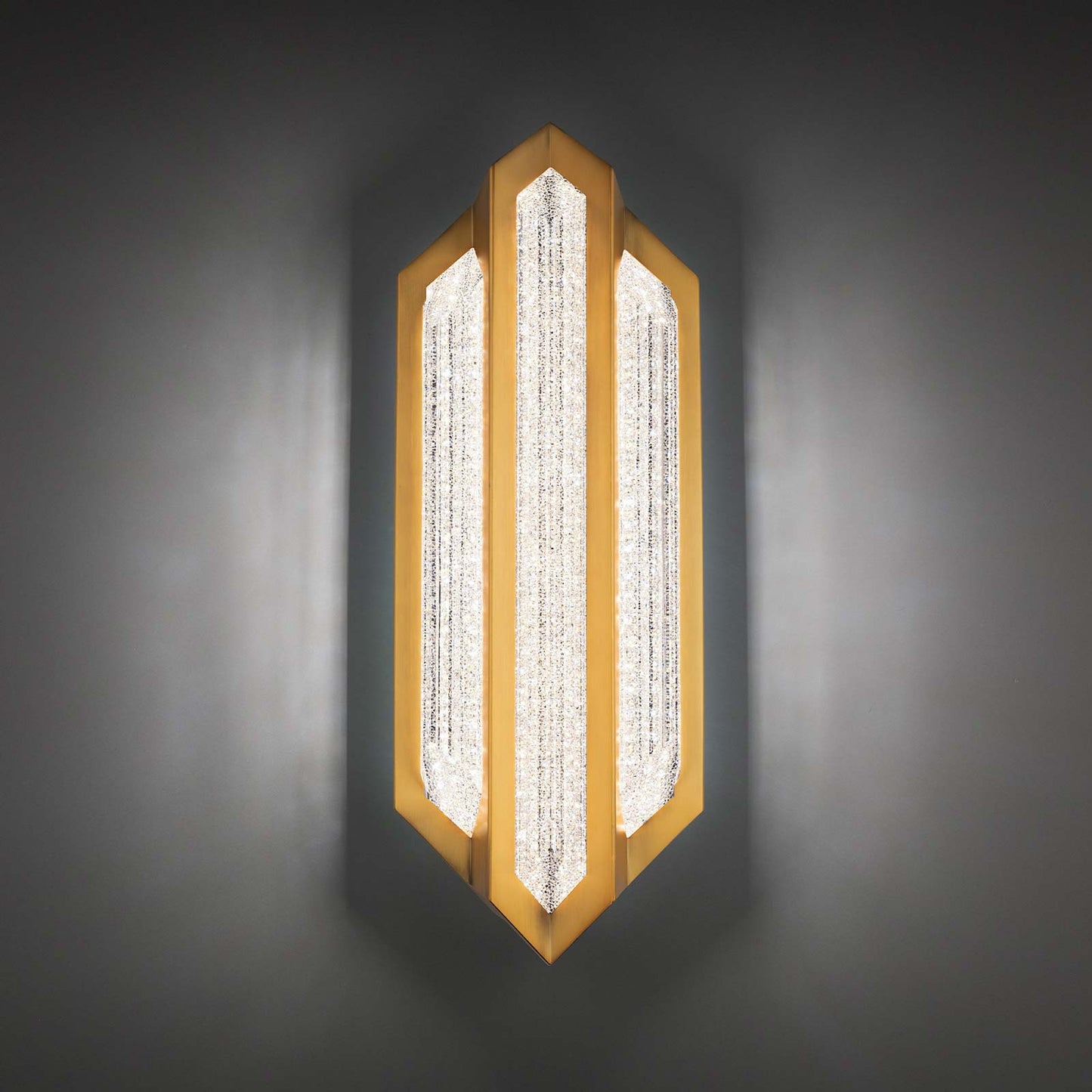 Ariana LED Wall Light in Detail.