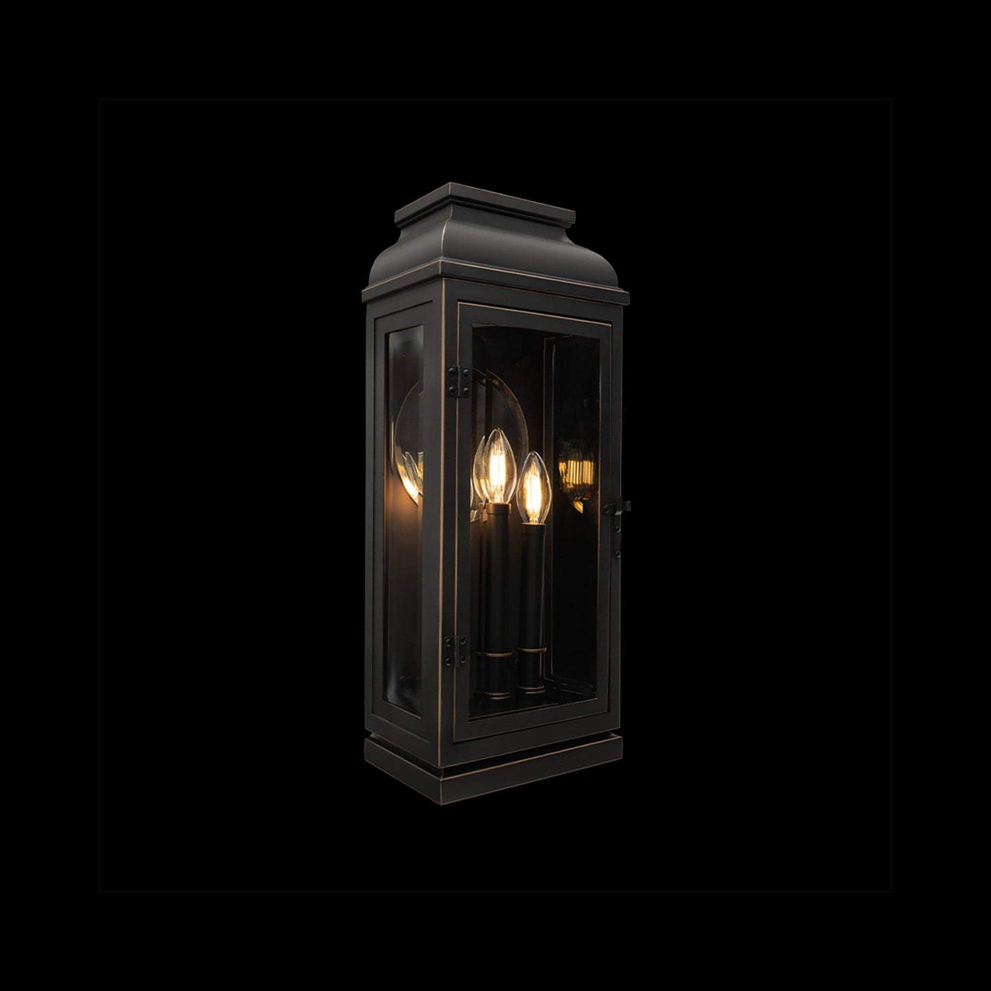 La Motte Outdoor Wall Light in Detail.