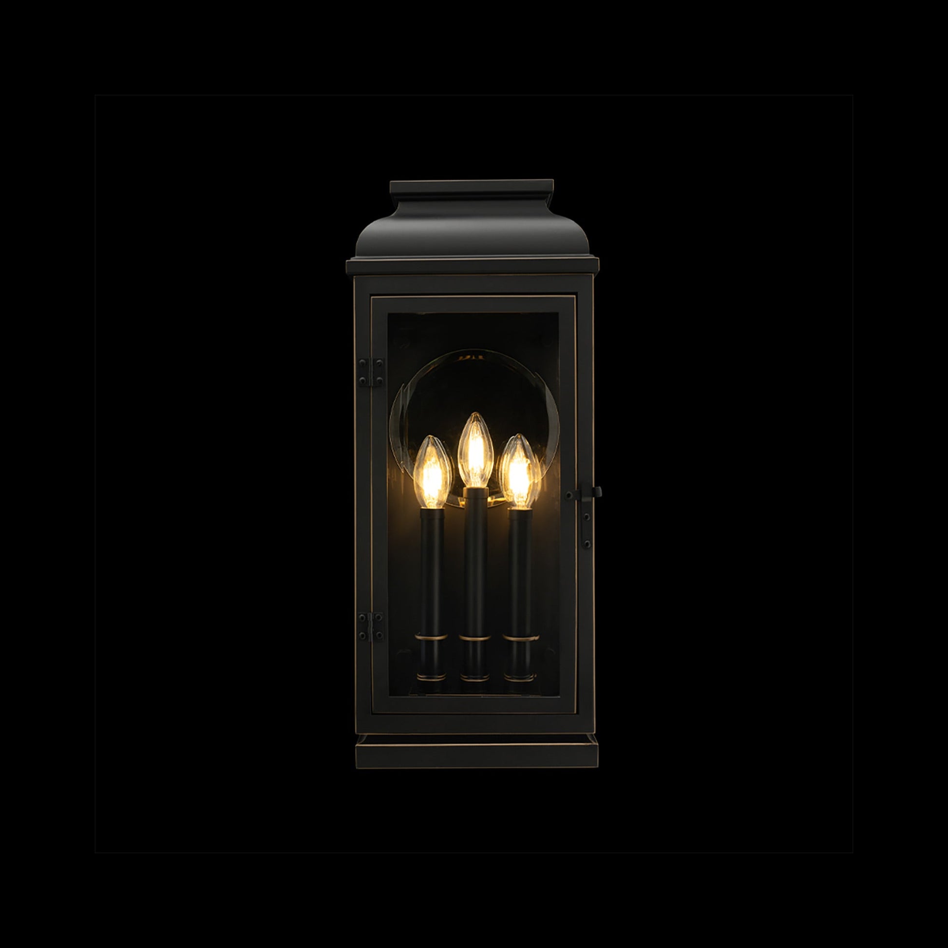 La Motte Outdoor Wall Light in Detail.