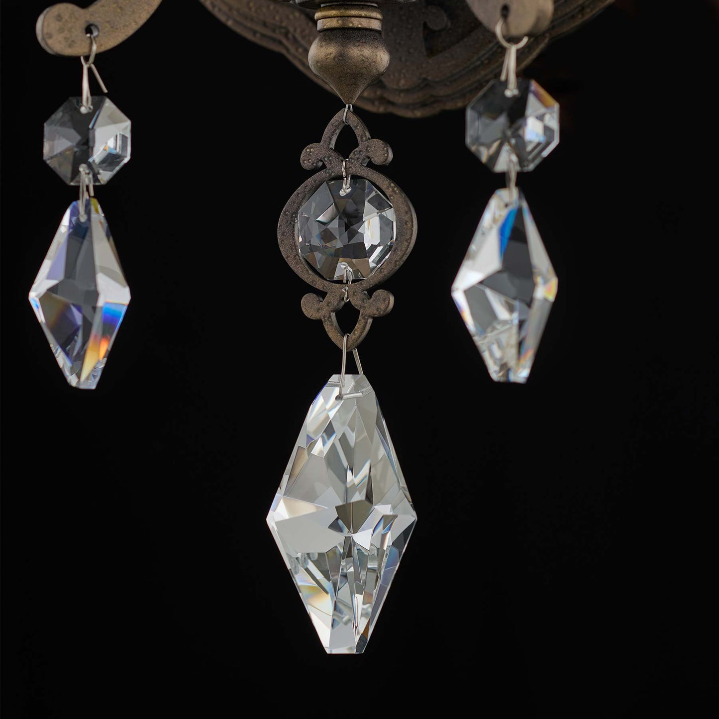 Tamerlaine Wall Light in Detail.