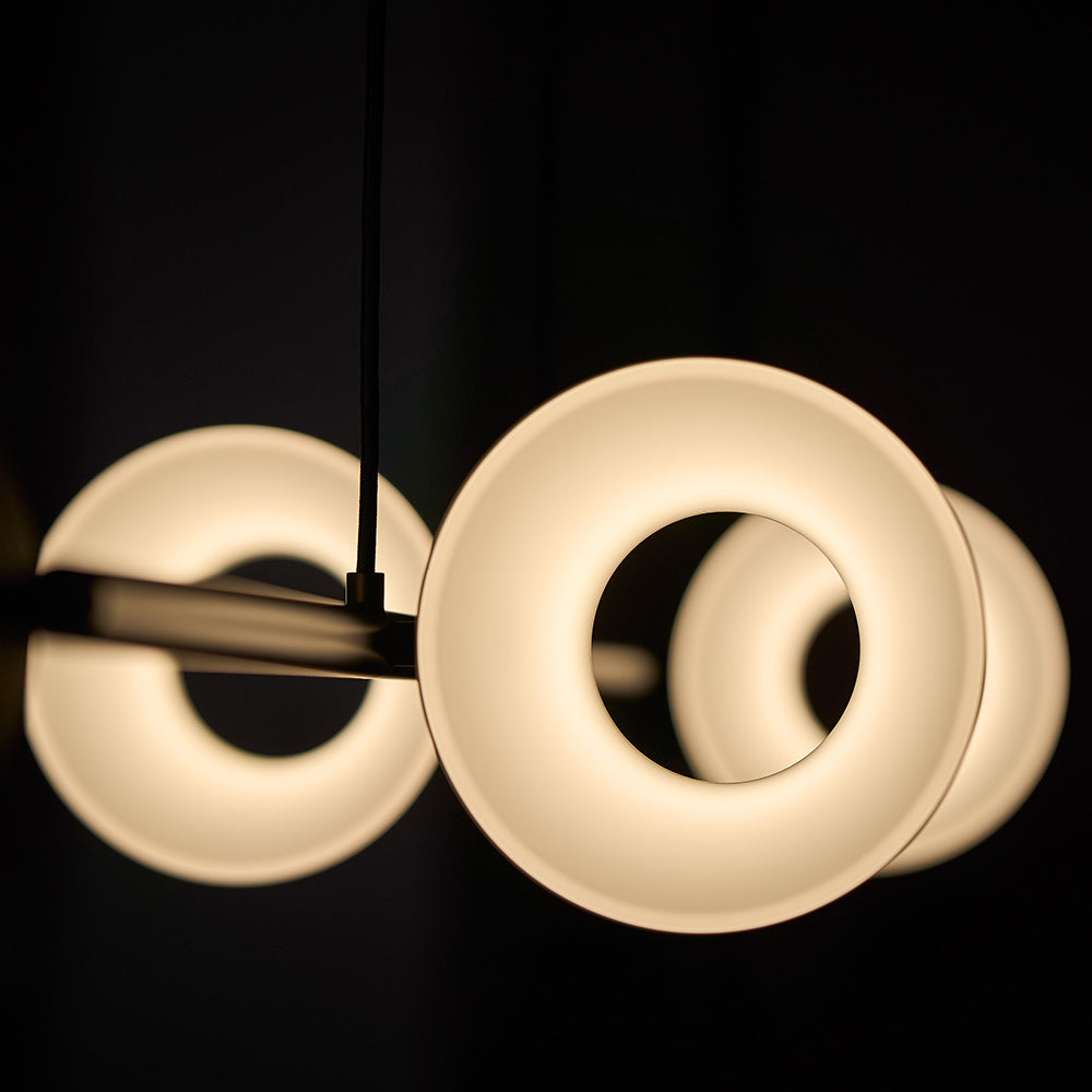 Olo 132PL4 Linear LED Pendant Light in Detail.