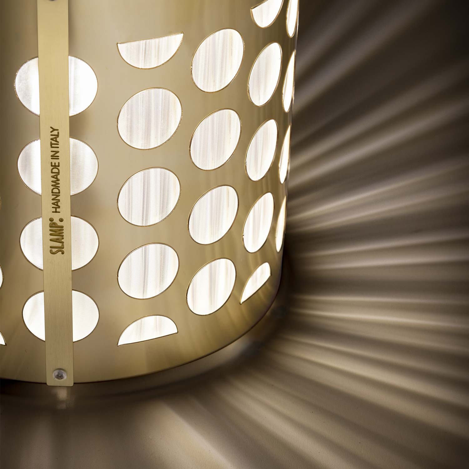 Atmosfera Table Lamp in Detail.