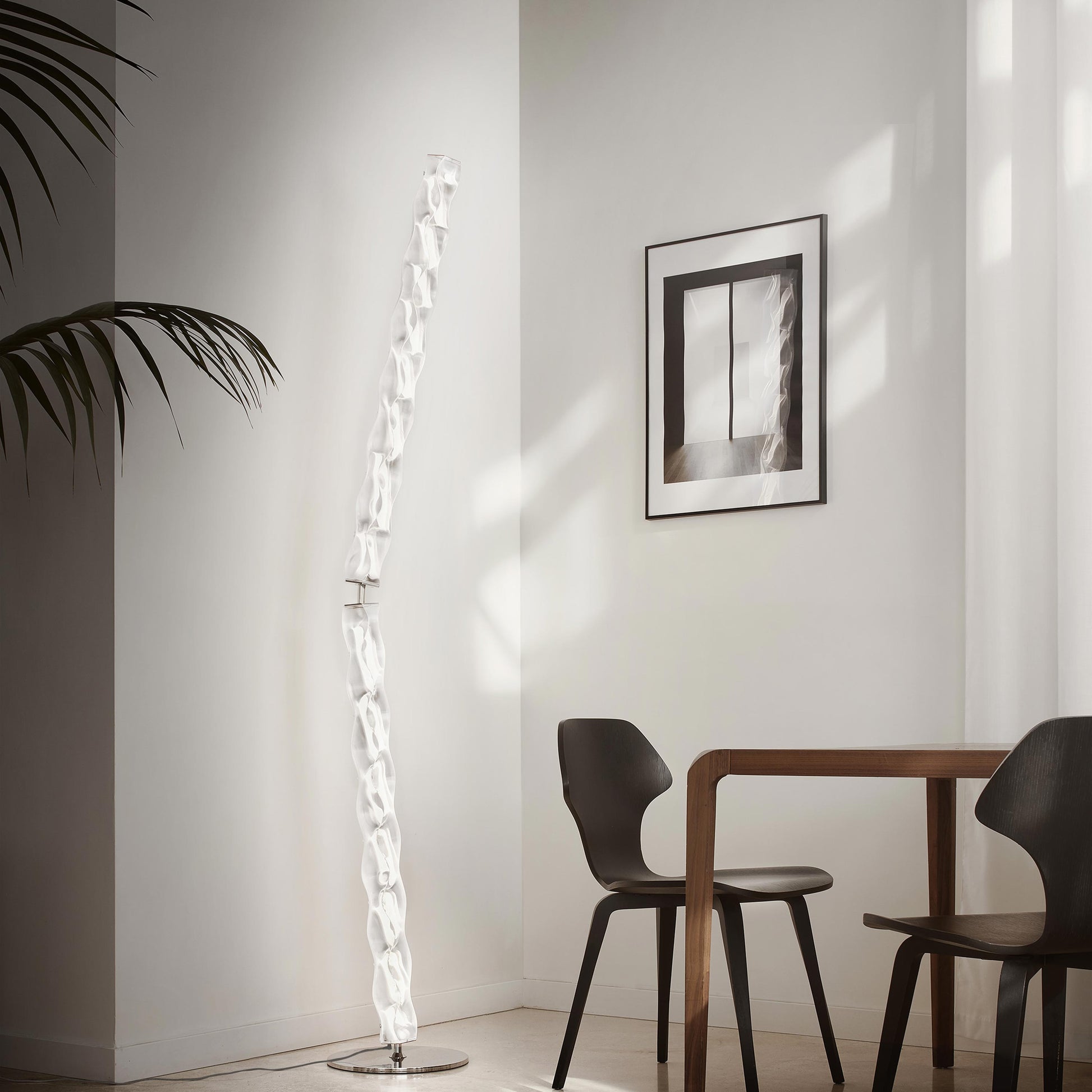 Hugo LED Floor Lamp in dining room.