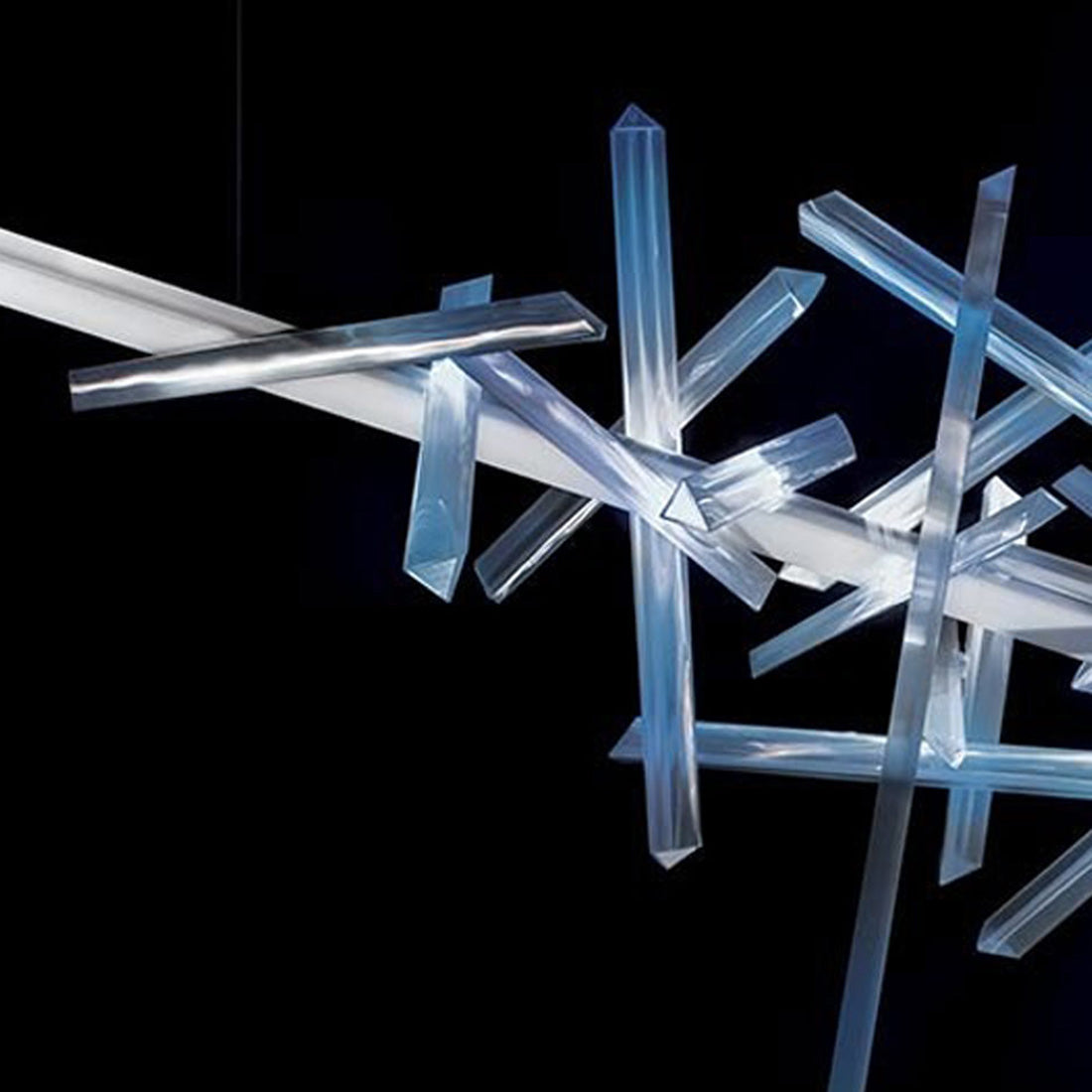 La Traviata LED Pendant Light in Detail.