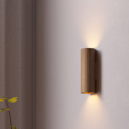 Pillar Wall Light in Detail.