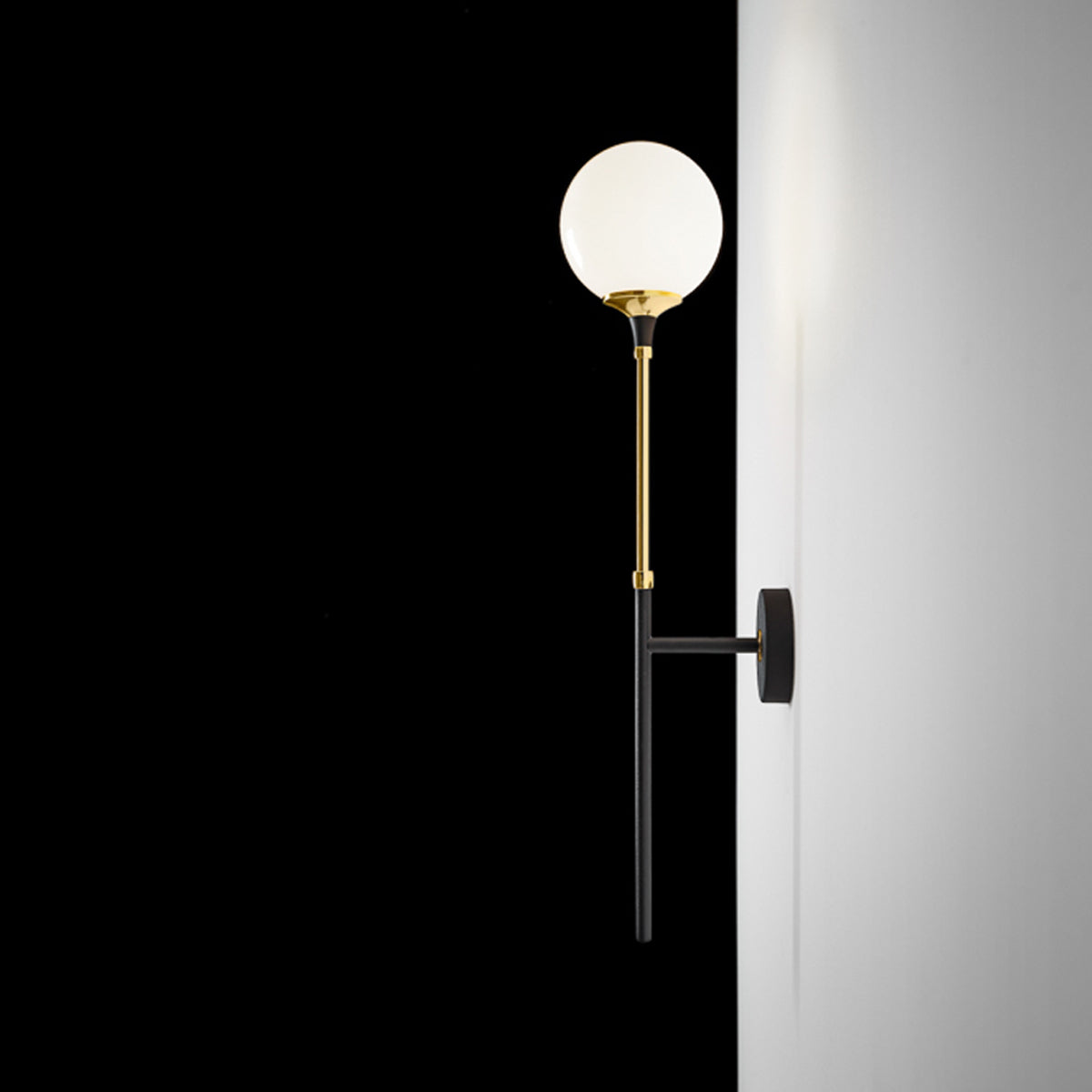Galassia Wall Light in Detail.
