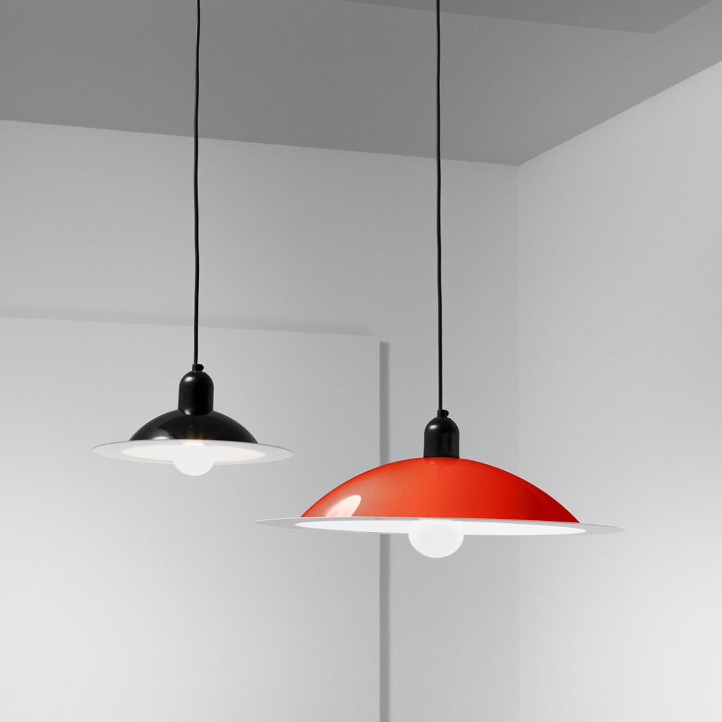 Lampiatta Pendant Light in Detail.