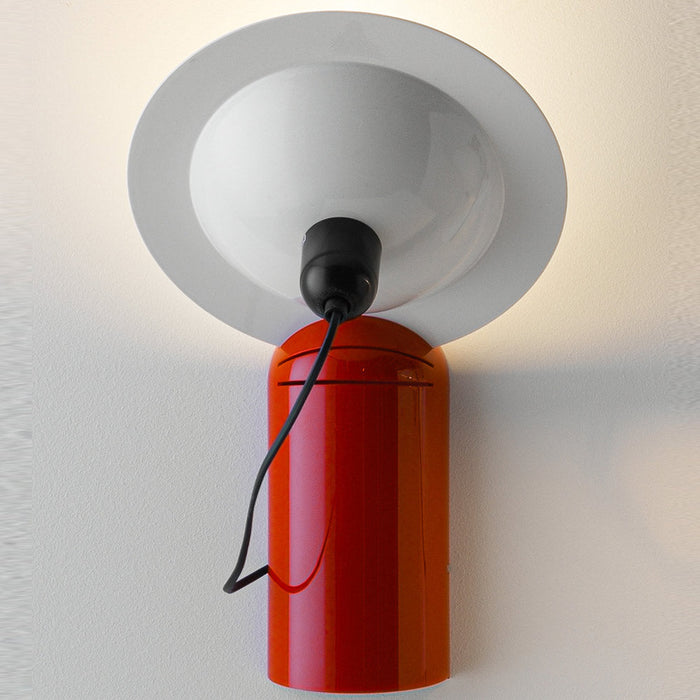 Lampiatta Table Lamp/Wall Light in Detail.