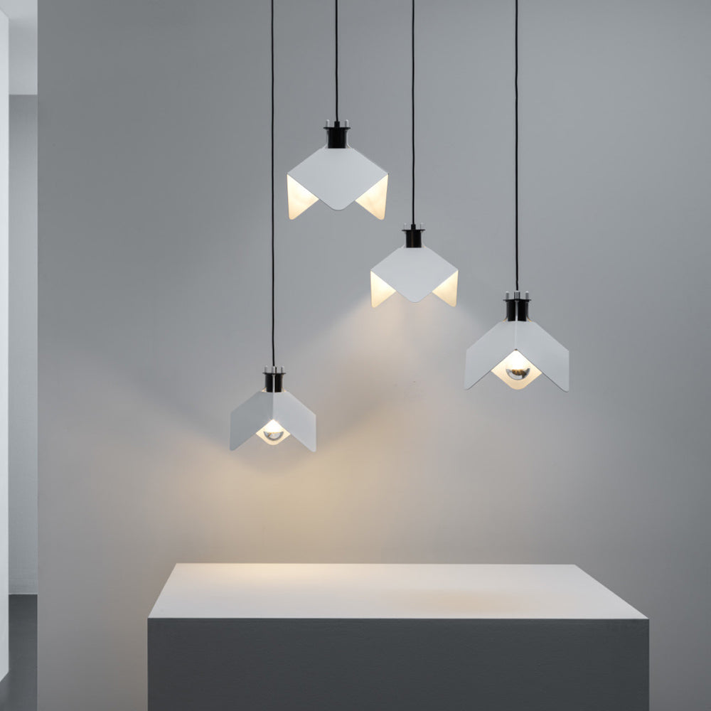 Triedro Pendant Light in Detail.