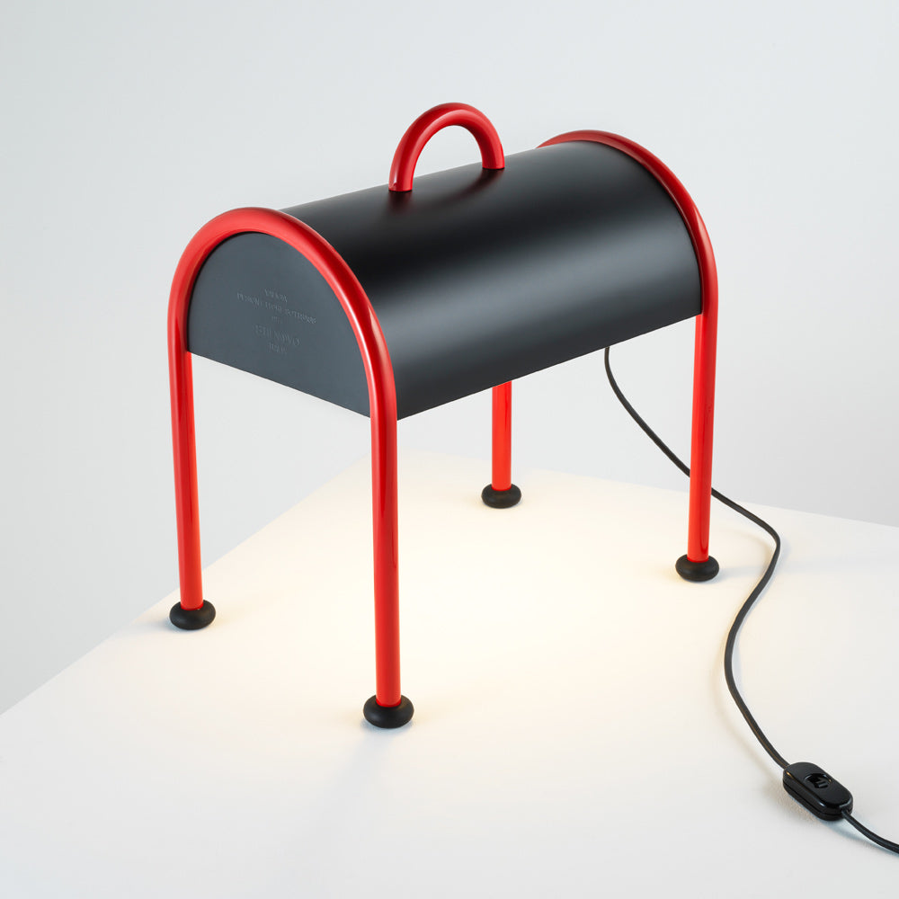 Valigia Table Lamp in Detail.