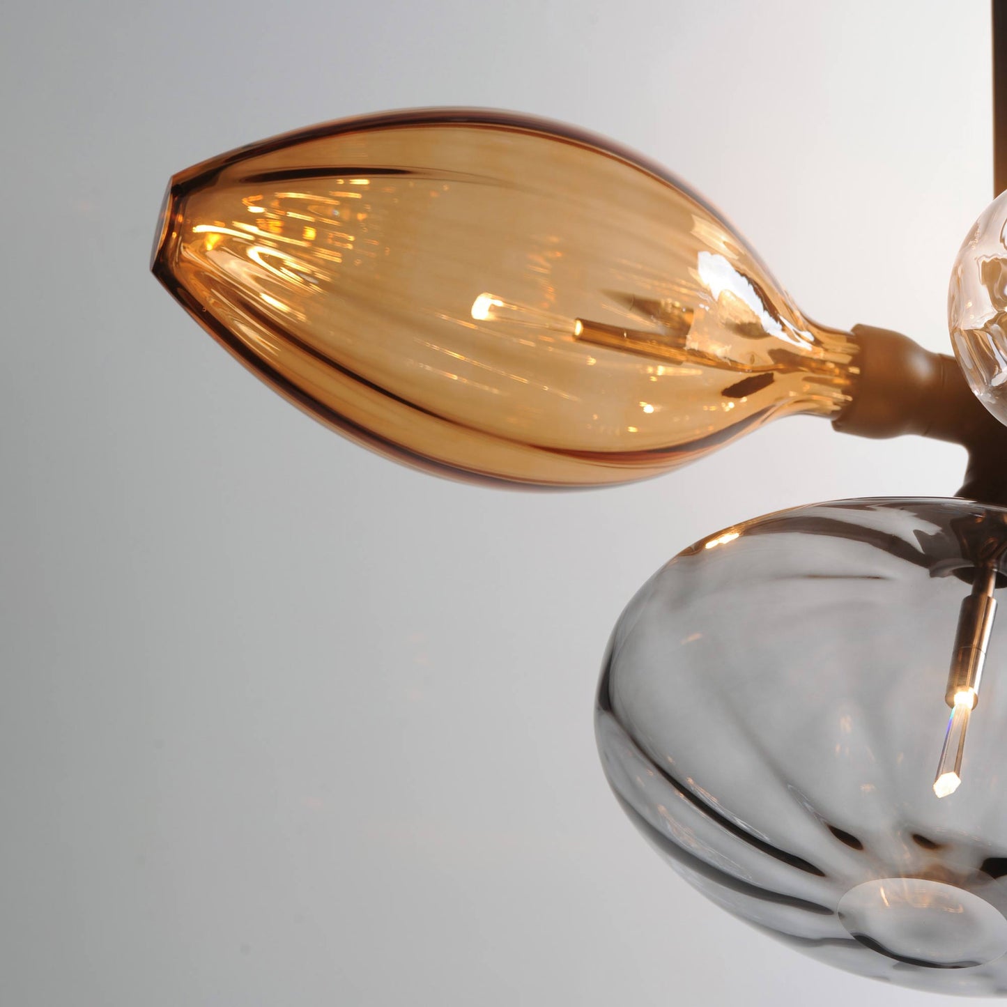 Ray Dance Single Cluster LED Pendant Light in Detail.