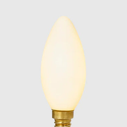 Classic Candle C35 4W 120V E12 LED Bulb in Detail.