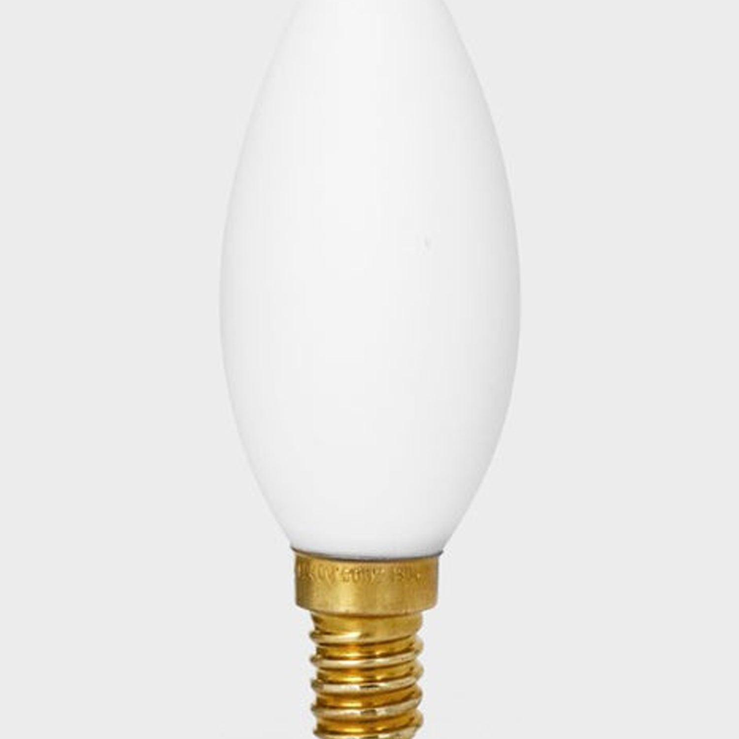 Classic Candle C35 4W 120V E12 LED Bulb in Detail.