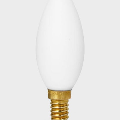 Classic Candle C35 4W 120V E12 LED Bulb in Detail.