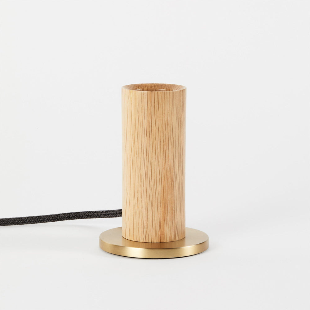 Knuckle Enno Table Lamp in Detail.