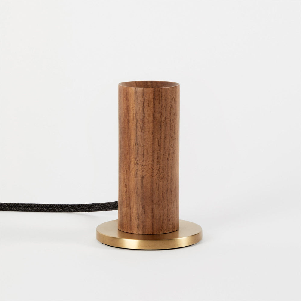 Knuckle Enno Table Lamp in Detail.