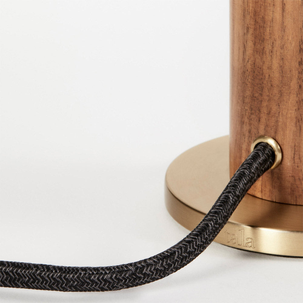 Knuckle Enno Table Lamp in Detail.