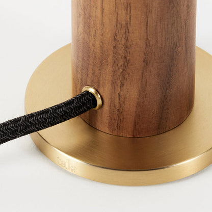 Knuckle Enno Table Lamp in Detail.