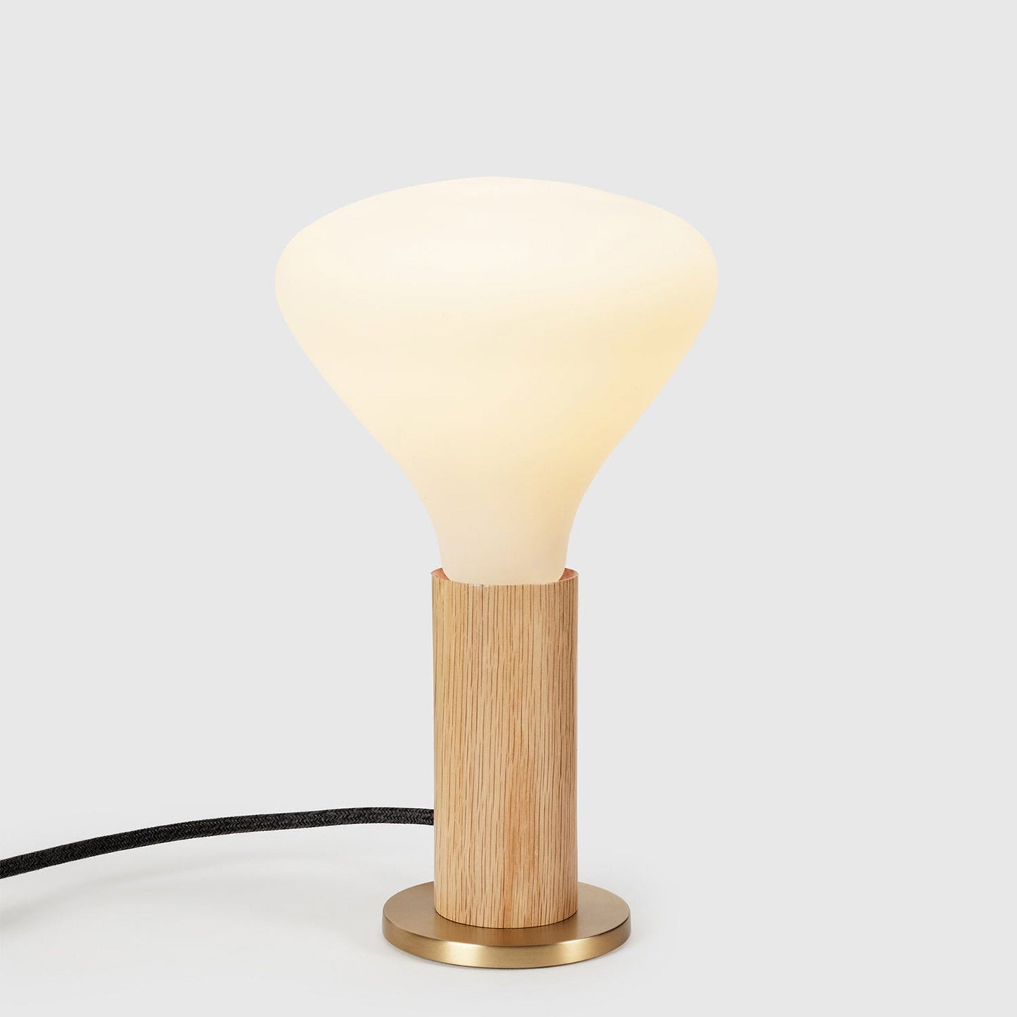 Knuckle Noma Table Lamp in Detail.