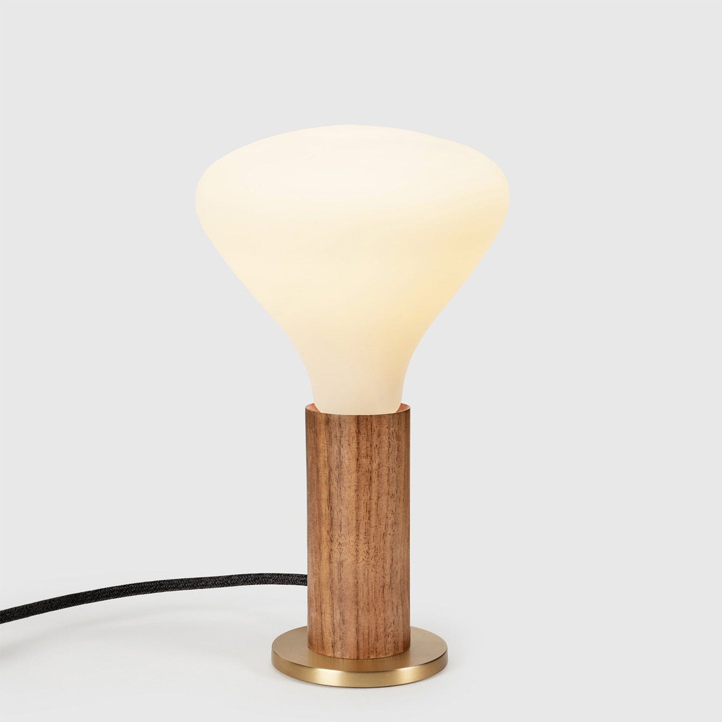 Knuckle Noma Table Lamp in Detail.