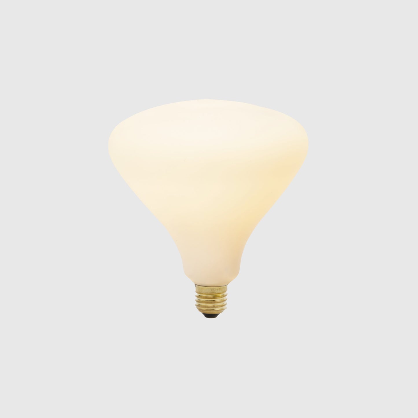 Knuckle Noma Table Lamp in Detail.