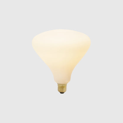 Knuckle Noma Table Lamp in Detail.