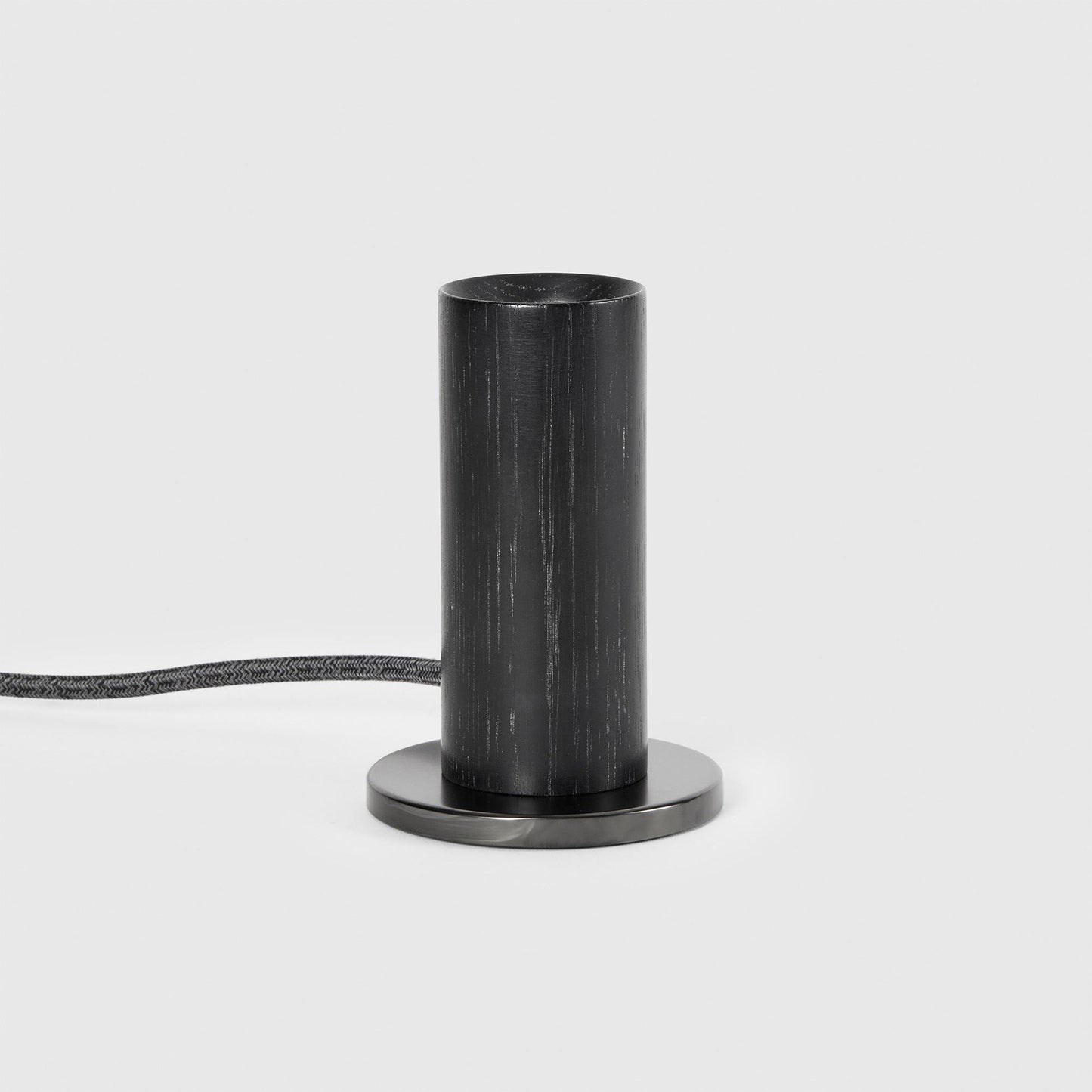 Knuckle Noma Table Lamp in Detail.