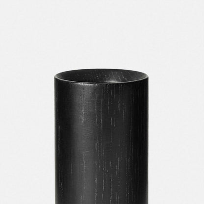 Knuckle Noma Table Lamp in Detail.