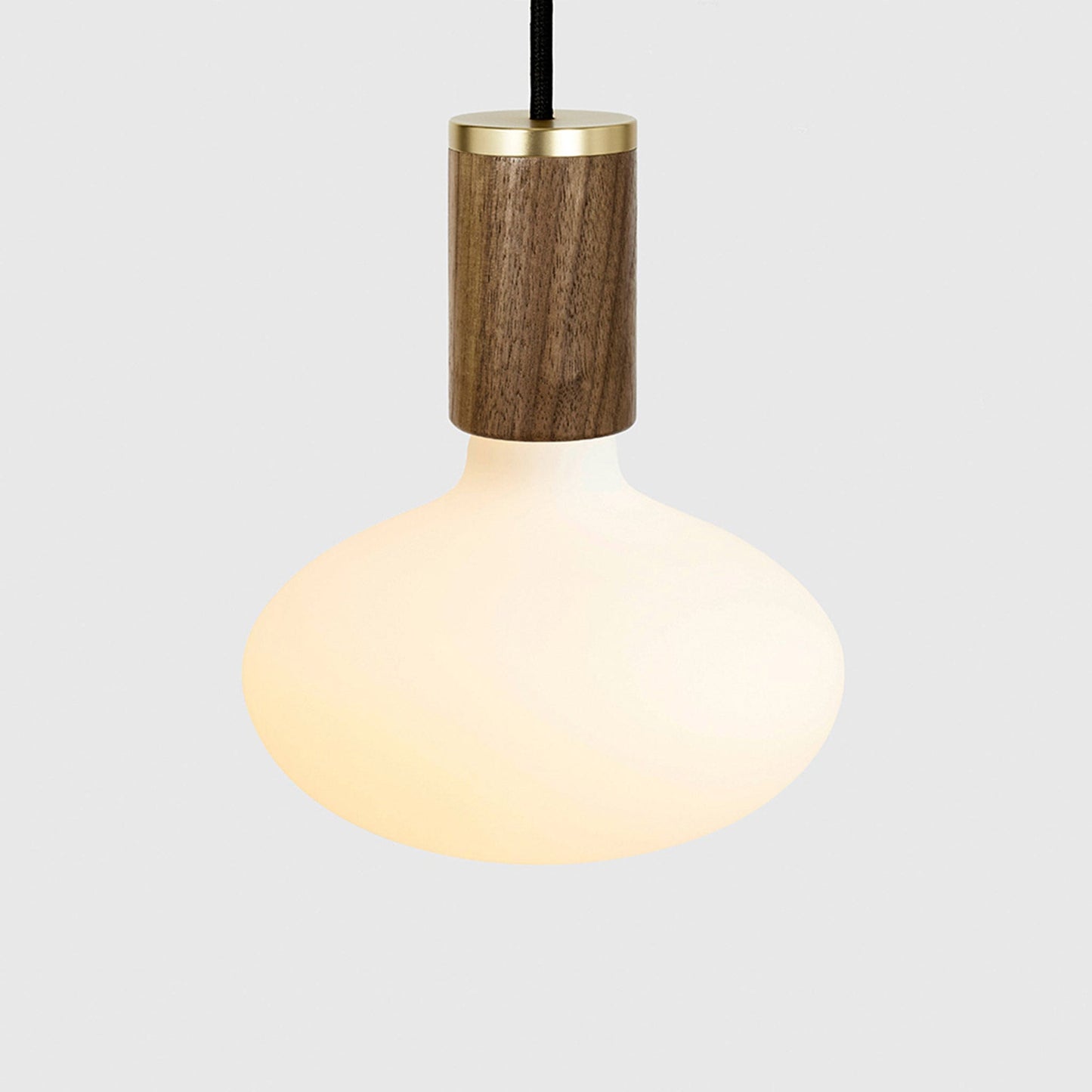 Knuckle Oval Pendant Light in Detail.
